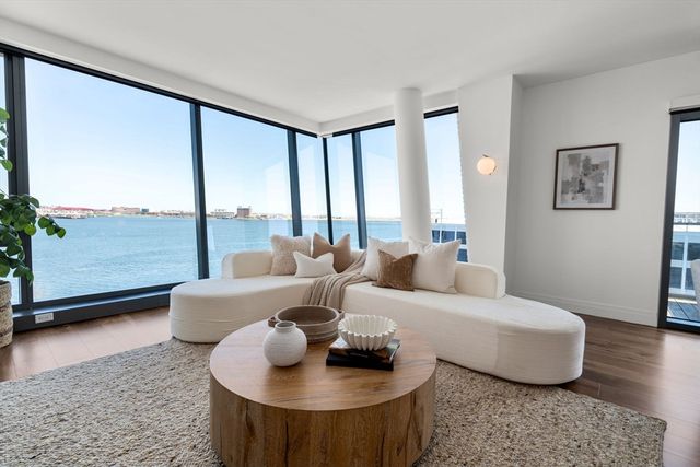 300 Pier 4 Blvd 6D, Boston, MA 02110