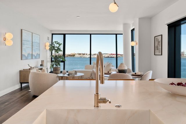 300 Pier 4 Blvd 6D, Boston, MA 02110