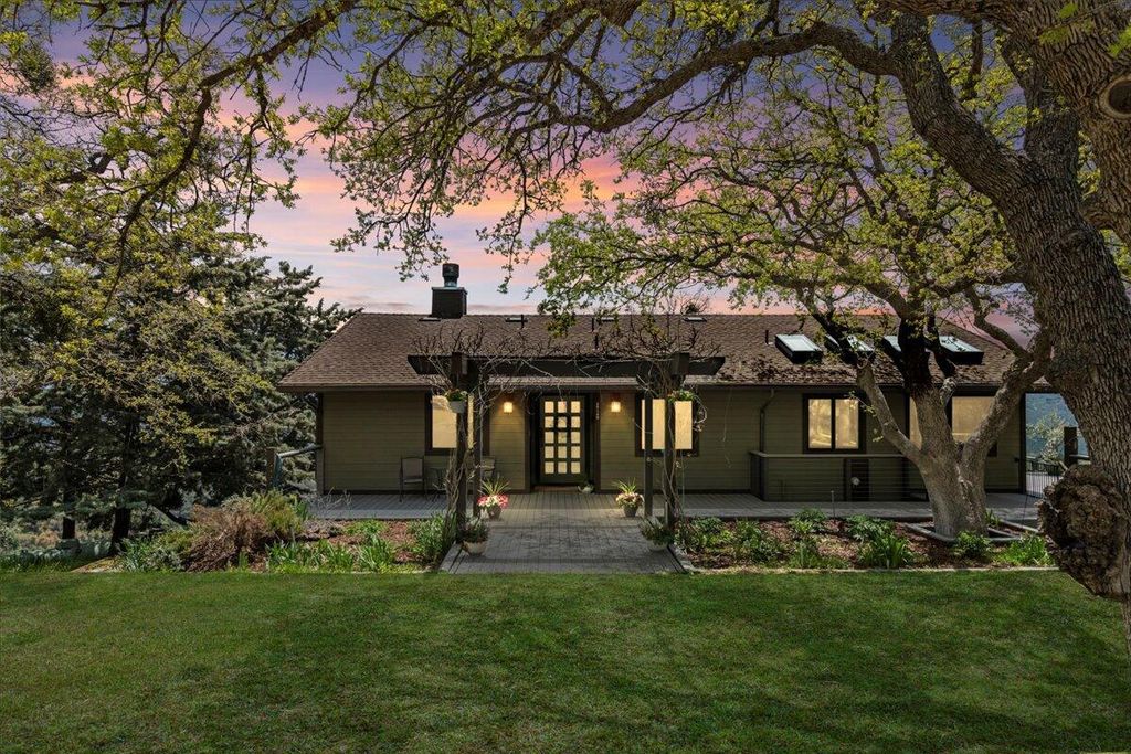 30140 Tuttle Court, Tehachapi, CA 93561