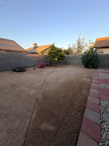 3670 E Los Olivos Dr, San Luis, AZ 85336