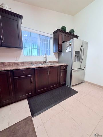 3670 E Los Olivos Dr, San Luis, AZ 85336