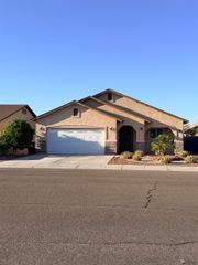 3670 E Los Olivos Dr, San Luis, AZ 85336