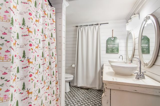 960 Coles Crossing Road, Mineral Bluff, GA 30559