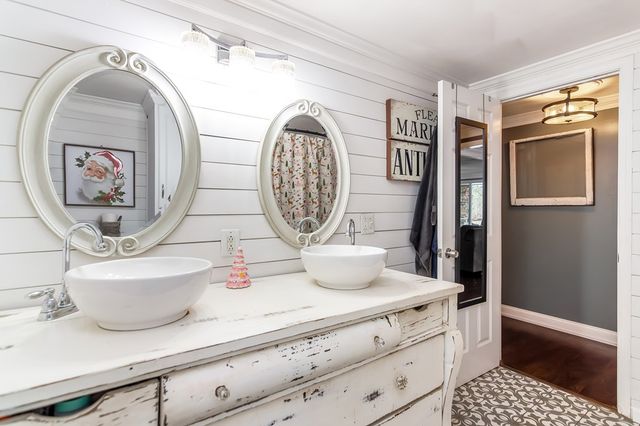 960 Coles Crossing Road, Mineral Bluff, GA 30559