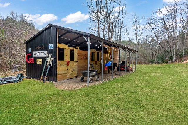 960 Coles Crossing Road, Mineral Bluff, GA 30559