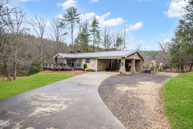 960 Coles Crossing Road, Mineral Bluff, GA 30559