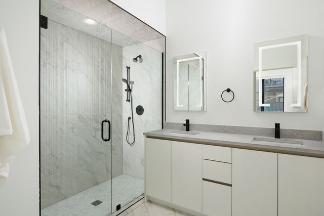 1500 N Wieland Street 2W, Chicago, IL 60610