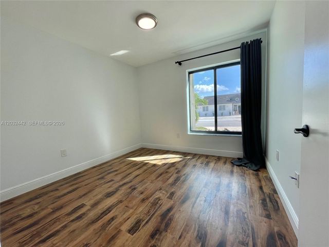 13355 NW 8th Ter, Miami, FL 33182