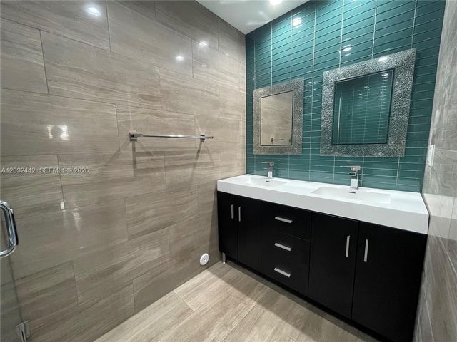 13355 NW 8th Ter, Miami, FL 33182