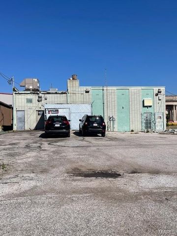 1800 S Broadway, St Louis, MO 63104