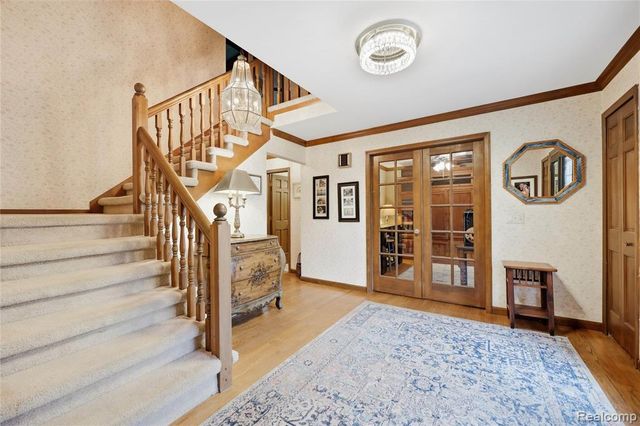 4735 Bentley Drive, Troy, MI 48098