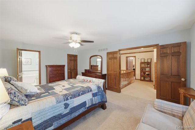 4735 Bentley Drive, Troy, MI 48098