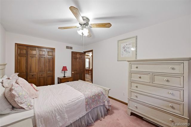 4735 Bentley Drive, Troy, MI 48098