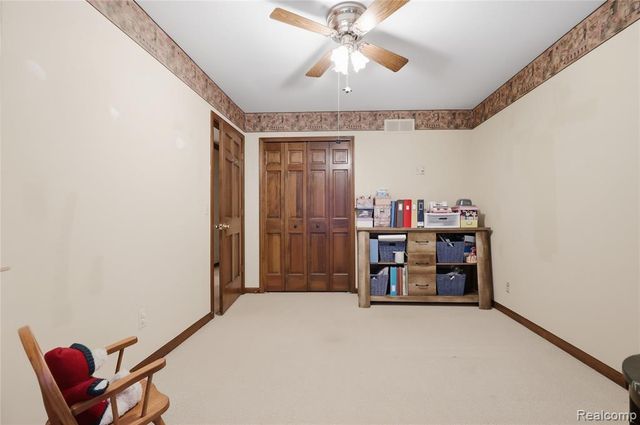 4735 Bentley Drive, Troy, MI 48098