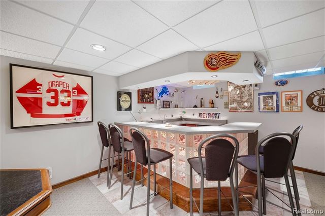 4735 Bentley Drive, Troy, MI 48098