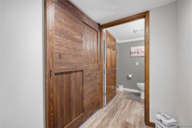 4735 Bentley Drive, Troy, MI 48098