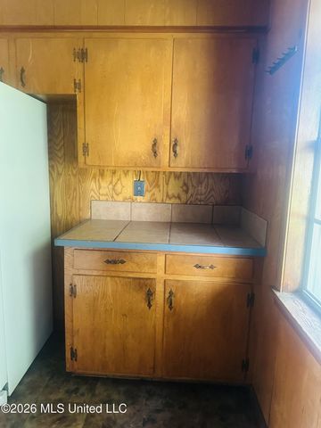 508 Queen Park Circle, Jackson, MS 39209
