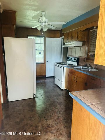 508 Queen Park Circle, Jackson, MS 39209