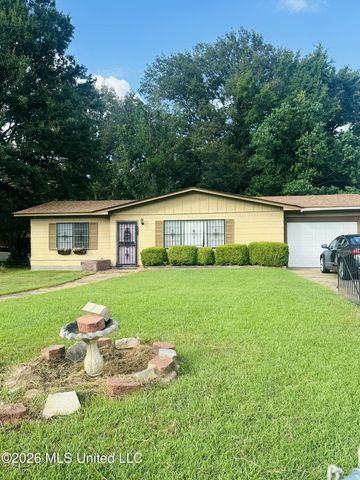 508 Queen Park Circle, Jackson, MS 39209