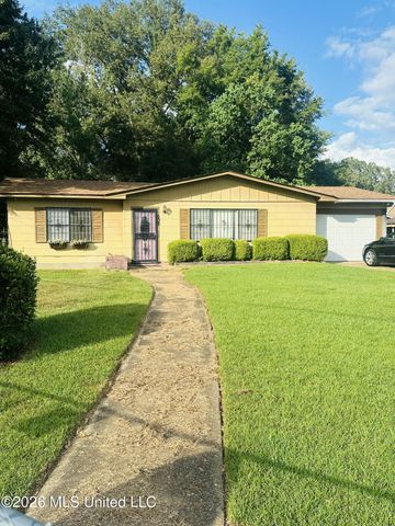 508 Queen Park Circle, Jackson, MS 39209