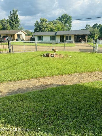 508 Queen Park Circle, Jackson, MS 39209