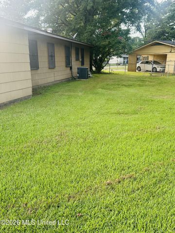 508 Queen Park Circle, Jackson, MS 39209