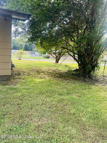 508 Queen Park Circle, Jackson, MS 39209