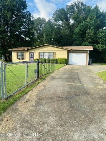 508 Queen Park Circle, Jackson, MS 39209