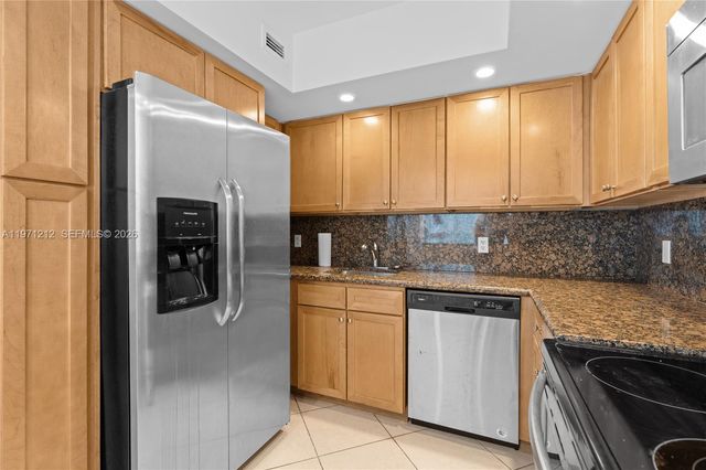 5600 Collins Ave 16Y, Miami Beach, FL 33140