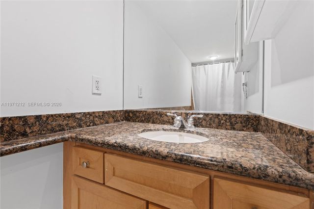 5600 Collins Ave 16Y, Miami Beach, FL 33140