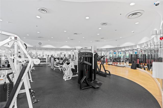 5600 Collins Ave 16Y, Miami Beach, FL 33140