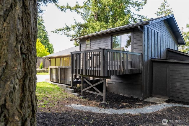416 221st Street SW, Bothell, WA 98021