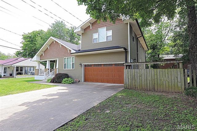 121 Missouri Street, Benton, MO 63736