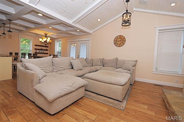 121 Missouri Street, Benton, MO 63736