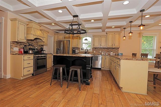 121 Missouri Street, Benton, MO 63736