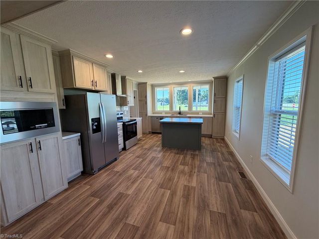 1250 Austin Little Mountain Road, Ronda, NC 28670