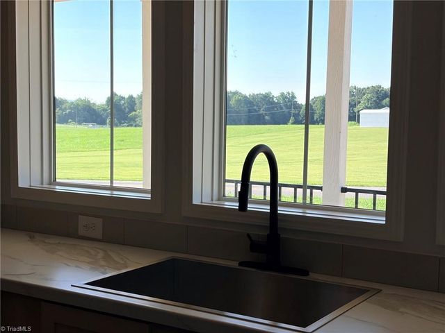 1250 Austin Little Mountain Road, Ronda, NC 28670