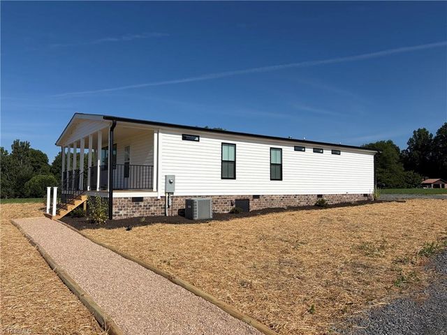 1250 Austin Little Mountain Road, Ronda, NC 28670