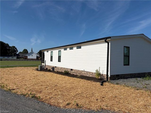 1250 Austin Little Mountain Road, Ronda, NC 28670