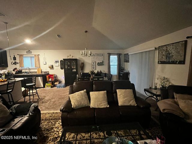 8284 VICTORY CROSSING Boulevard, Jacksonville, FL 32210