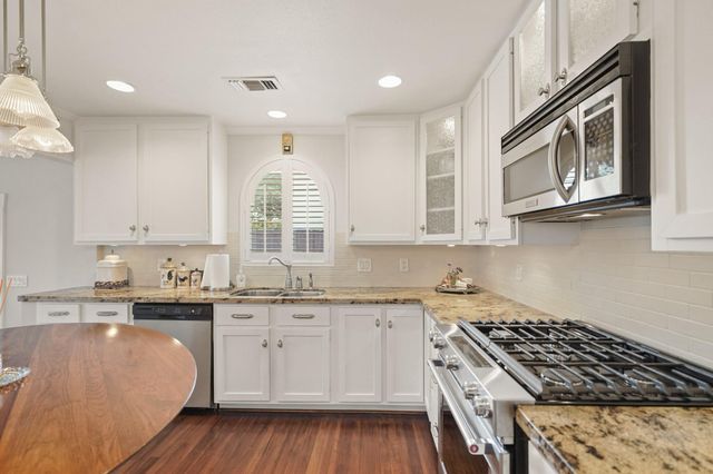 1033 Highland Street, Houston, TX 77009