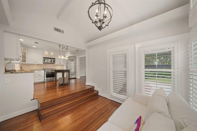 1033 Highland Street, Houston, TX 77009