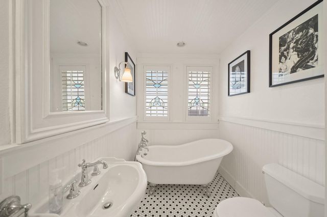 1033 Highland Street, Houston, TX 77009