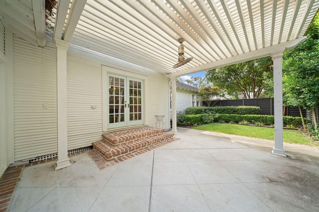 1033 Highland Street, Houston, TX 77009