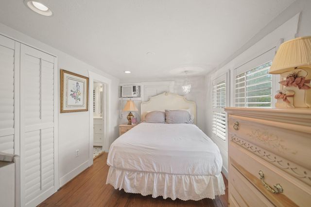 1033 Highland Street, Houston, TX 77009