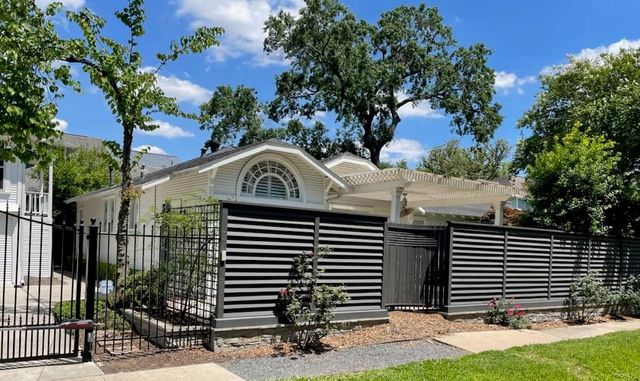 1033 Highland Street, Houston, TX 77009