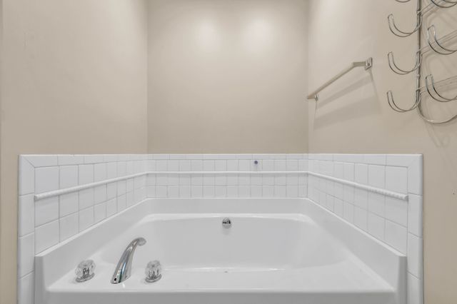 3570 Southwood Dr, Clarksville, TN 37042