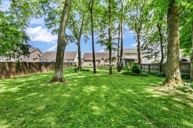 3570 Southwood Dr, Clarksville, TN 37042