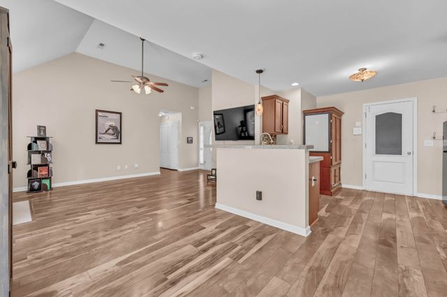 3570 Southwood Dr, Clarksville, TN 37042