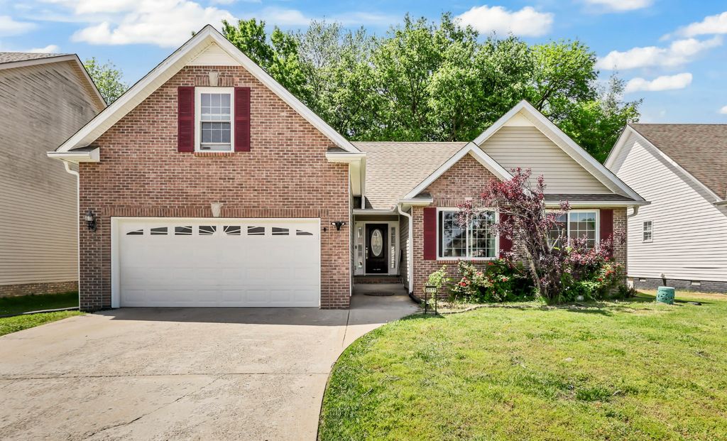 3570 Southwood Dr, Clarksville, TN 37042